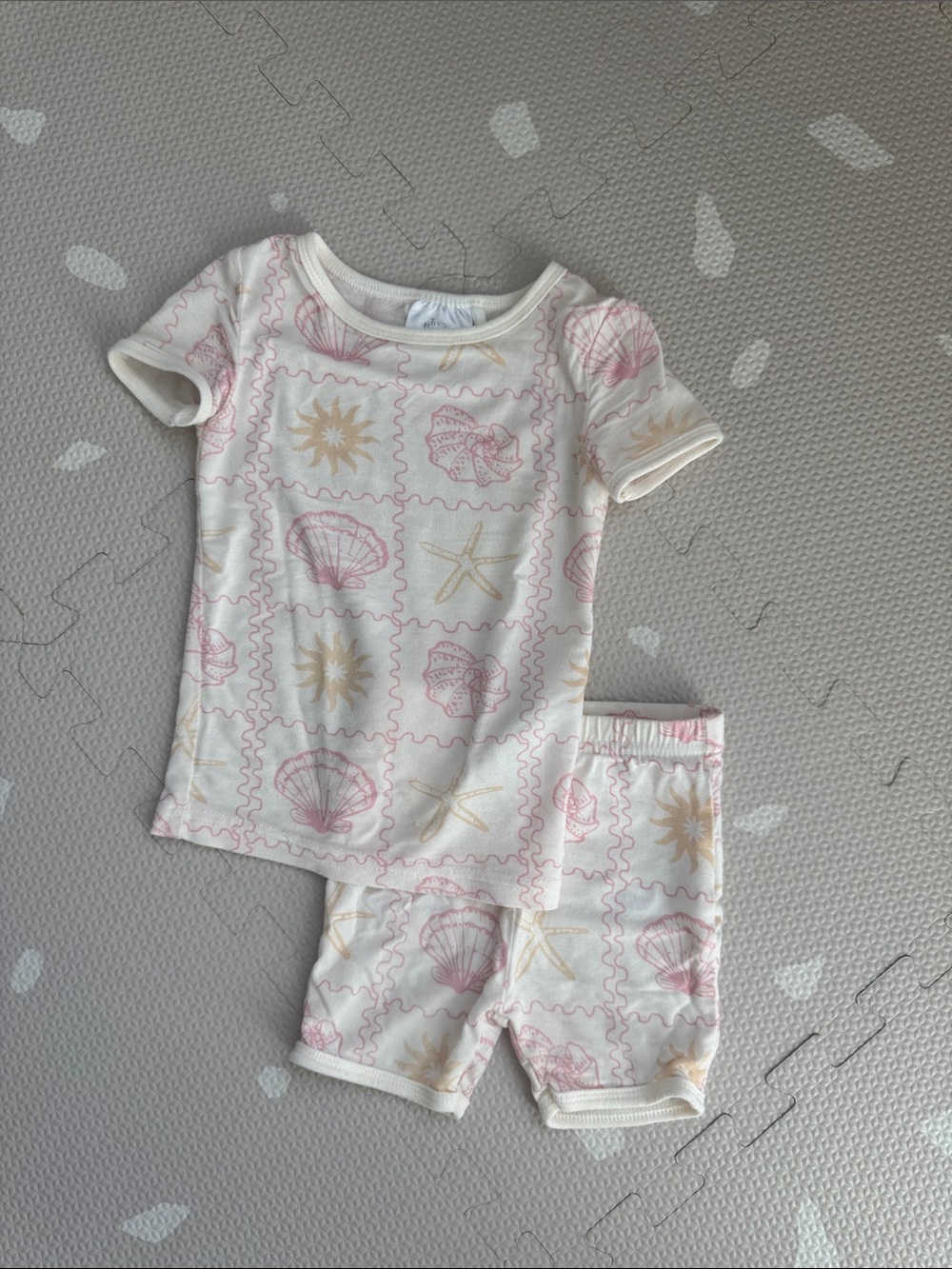 Très Beau et Belle Seashell Bamboo Pajamas